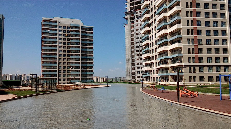 Bulvar İstanbul 2. Etap Şelaleli Gölet