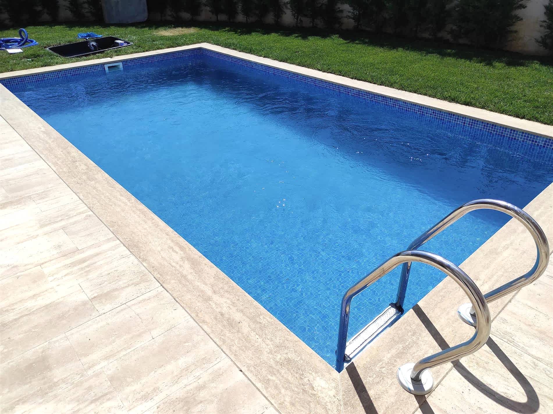 Büyükçekmece Ayşe Esmersoy 47 Metre Blok Beton Havuz