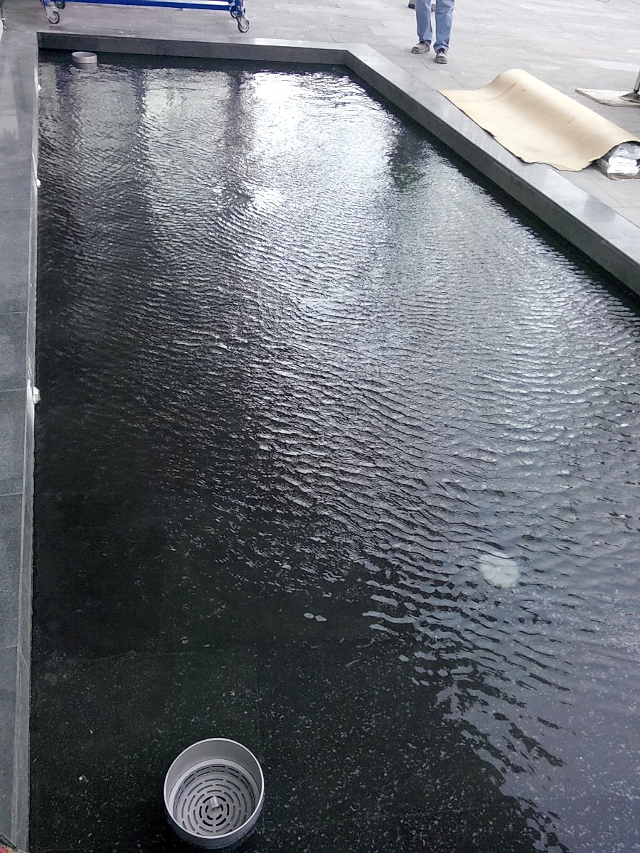 Zorlu Holding Levent Plaza Süs Havuzları